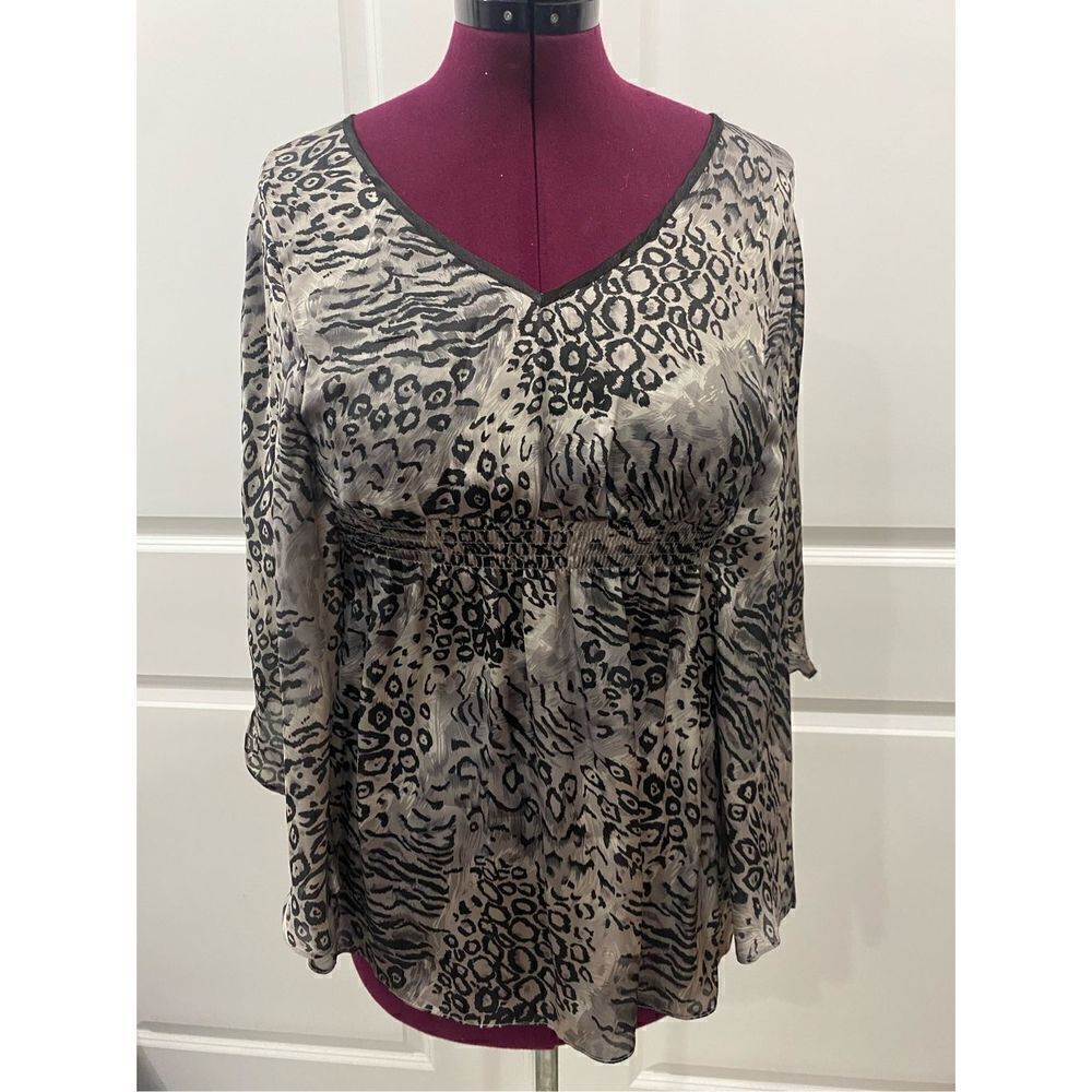 Aggie Gray Leopard Print Top Size medium